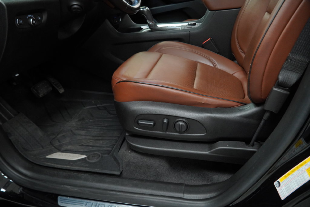 Used 2019 Chevrolet Traverse High Country w/ LPO, Floor Liner Package AWD/4WD image 38