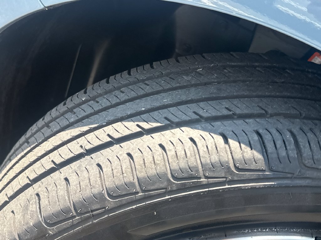 Used 2025 Nissan Sentra SV FWD image 31