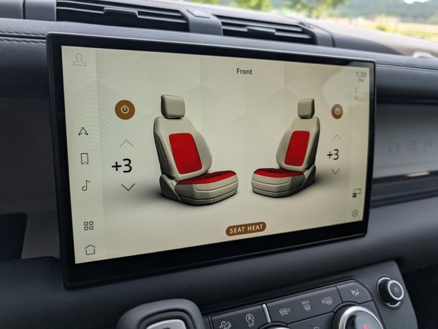 New 2025 Land Rover Defender 110 S image 13