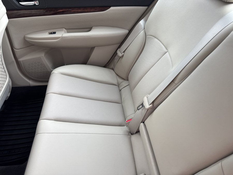 Used 2013 Subaru Legacy 2.5i Limited AWD/4WD image 19