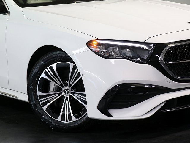 Used 2024 Mercedes-Benz E 350 4MATIC Sedan image 8
