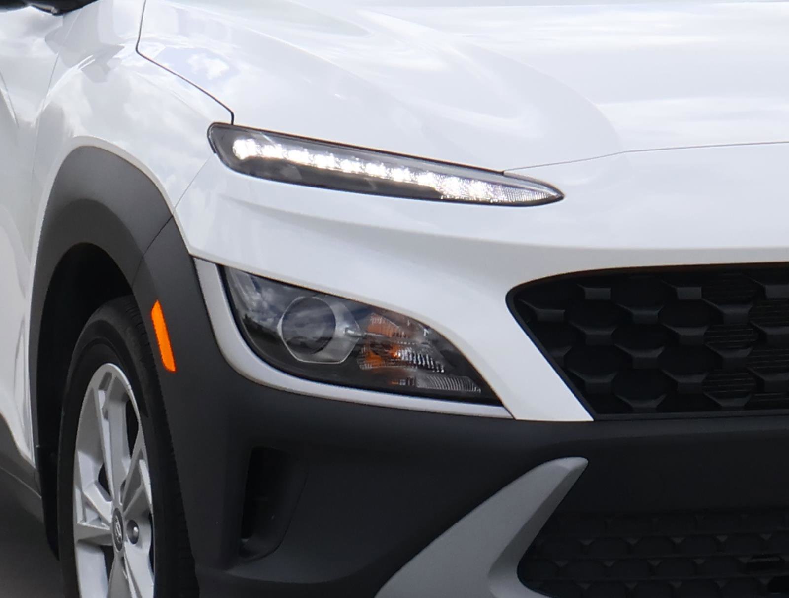 Used 2023 Hyundai Kona SEL w/ Cargo Package image 7