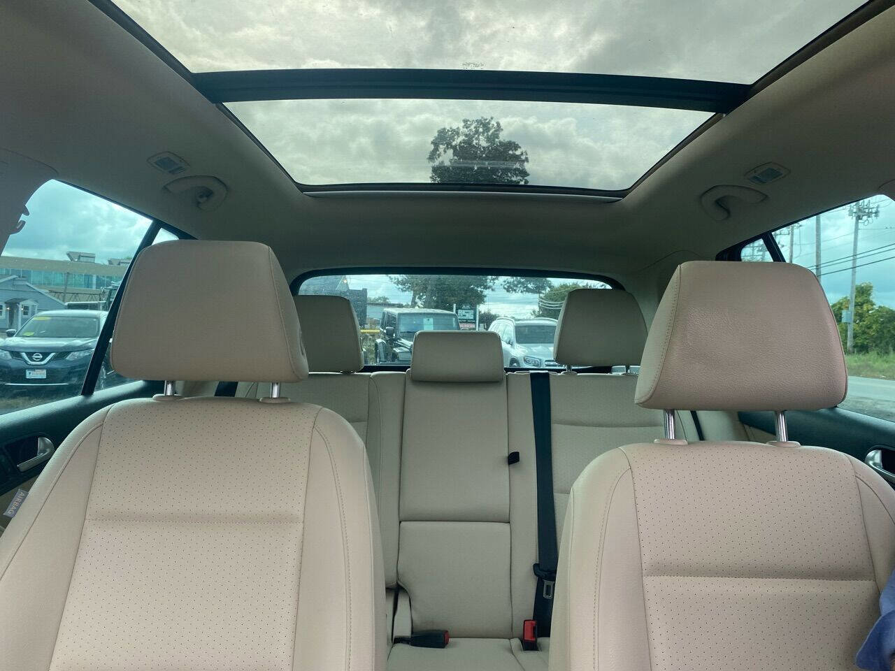 Used 2013 Volkswagen Tiguan SE image 33