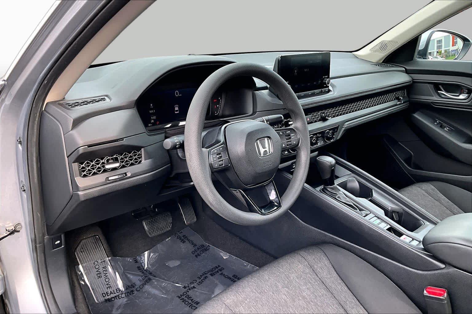 Used 2023 Honda Accord EX image 17