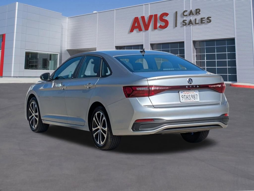 Used 2025 Volkswagen Jetta Sport image 9