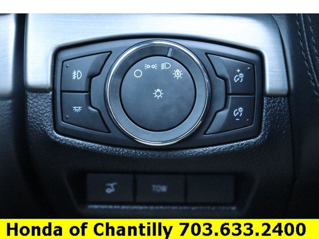 Used 2017 Ford Explorer Platinum image 14