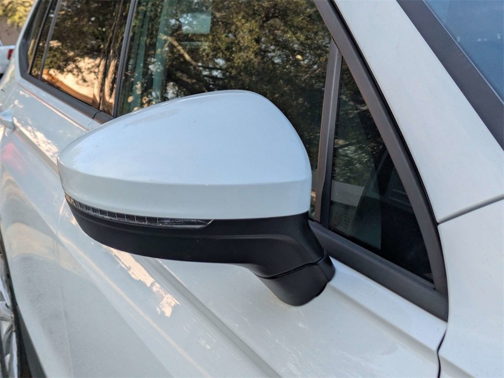 Used 2020 Volkswagen Tiguan S image 10