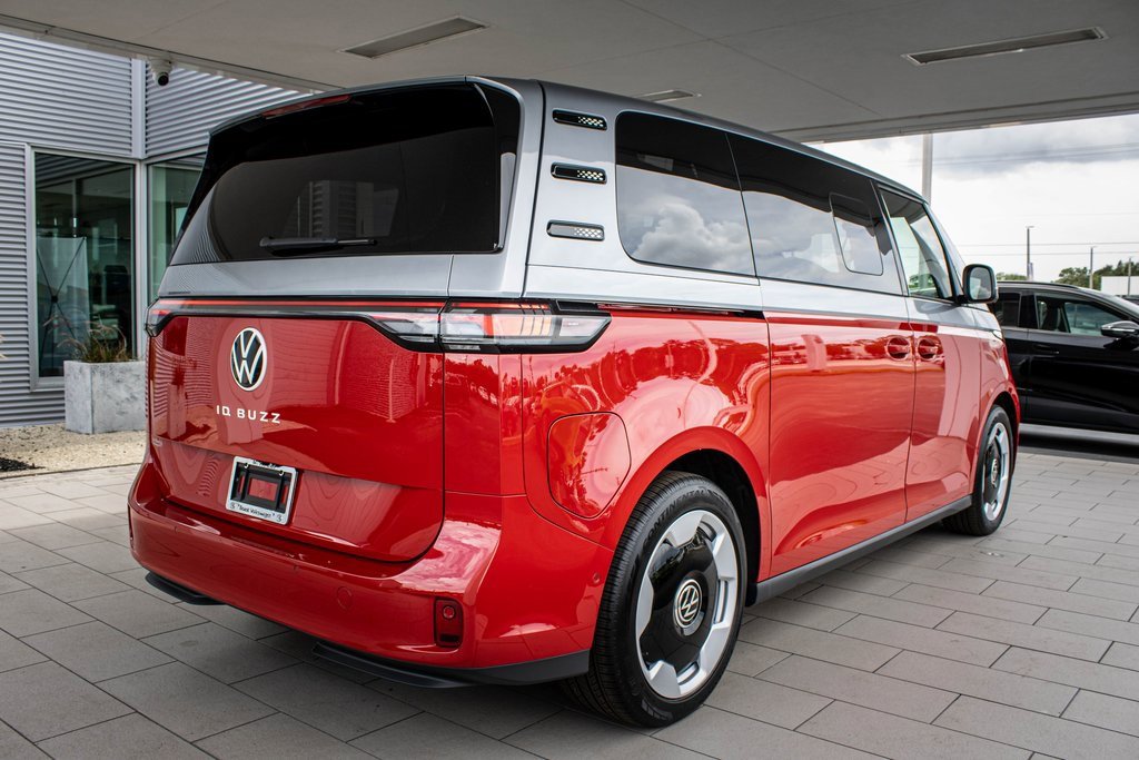 New 2025 Volkswagen ID. Buzz Pro S Plus image 20