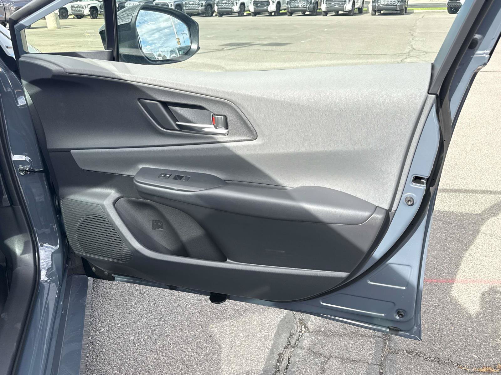 New 2027 Toyota Prius Limited FWD image 16