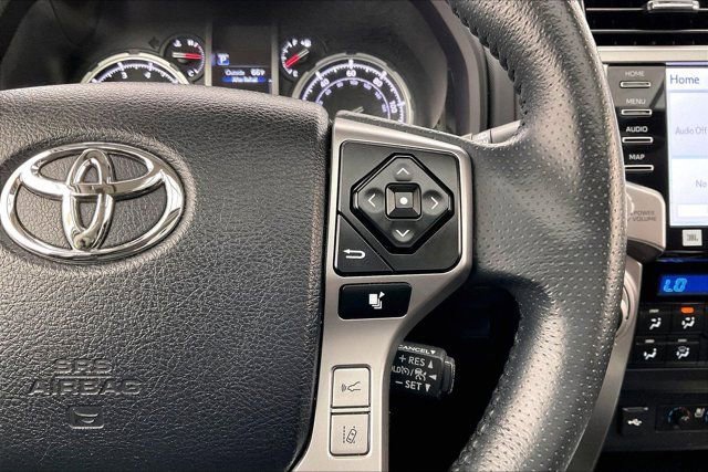 Used 2022 Toyota 4Runner Limited AWD/4WD image 22