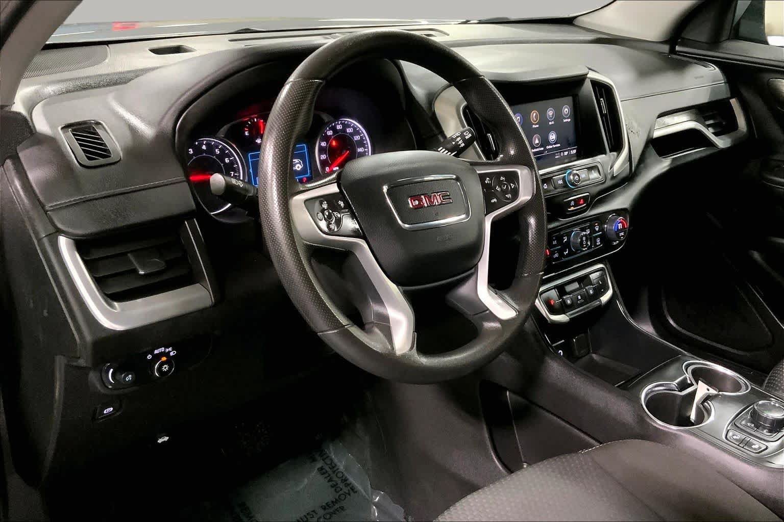 Used 2024 GMC Terrain SLE w/ Driver Convenience Package AWD/4WD image 17