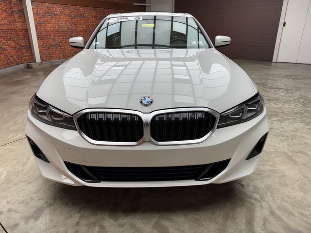 Certified 2023 BMW 330i xDrive 330i xDrive w/ Driving Assistance Package image 8