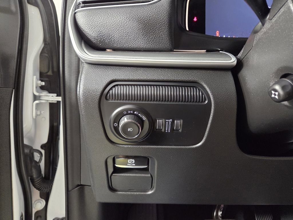 Certified 2025 Jeep Wagoneer 4WD image 22