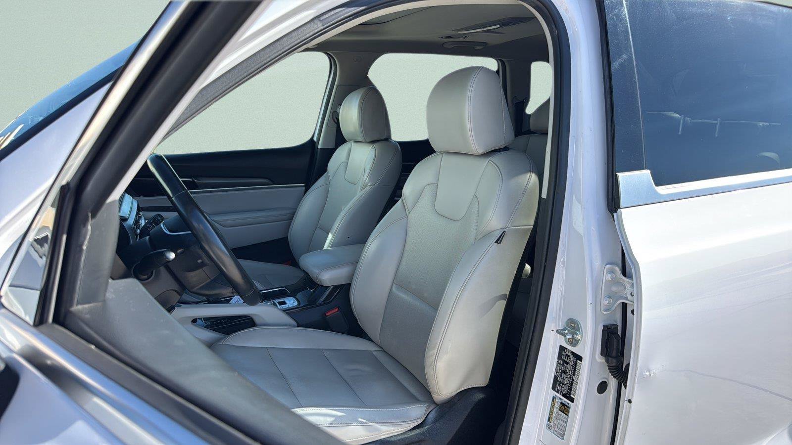 Used 2022 Kia Telluride S FWD image 24