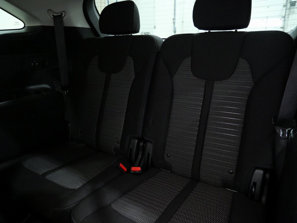 Used 2023 Kia Sorento LX image 25