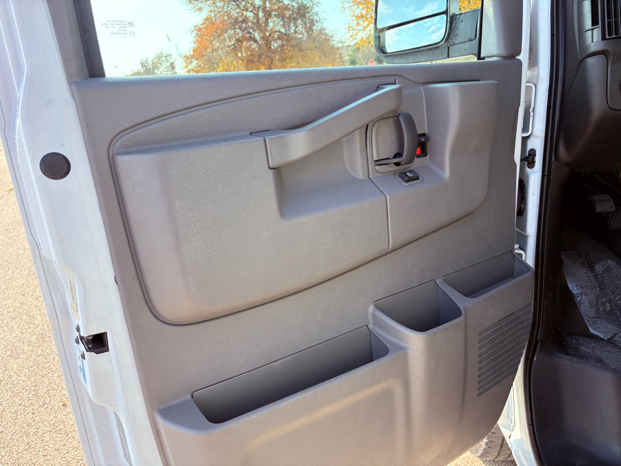 Used 2016 Chevrolet Express 3500 LT w/ LT Preferred Equipment Group image 26