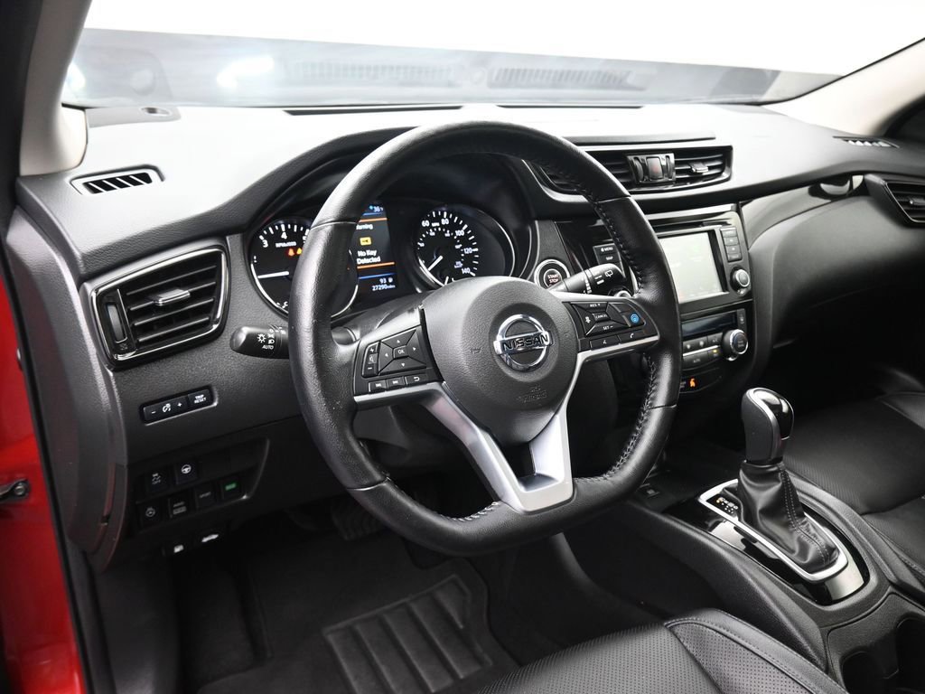 Used 2022 Nissan Rogue Sport SL w/ Premium Package image 13