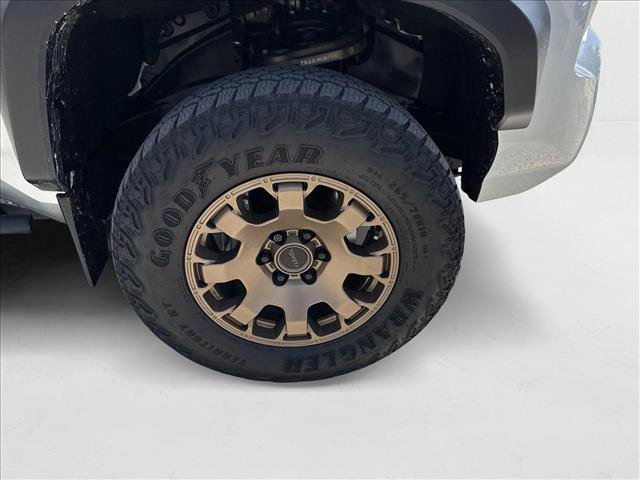 Used 2024 Toyota Tacoma 4x4 Double Cab Hybrid image 13