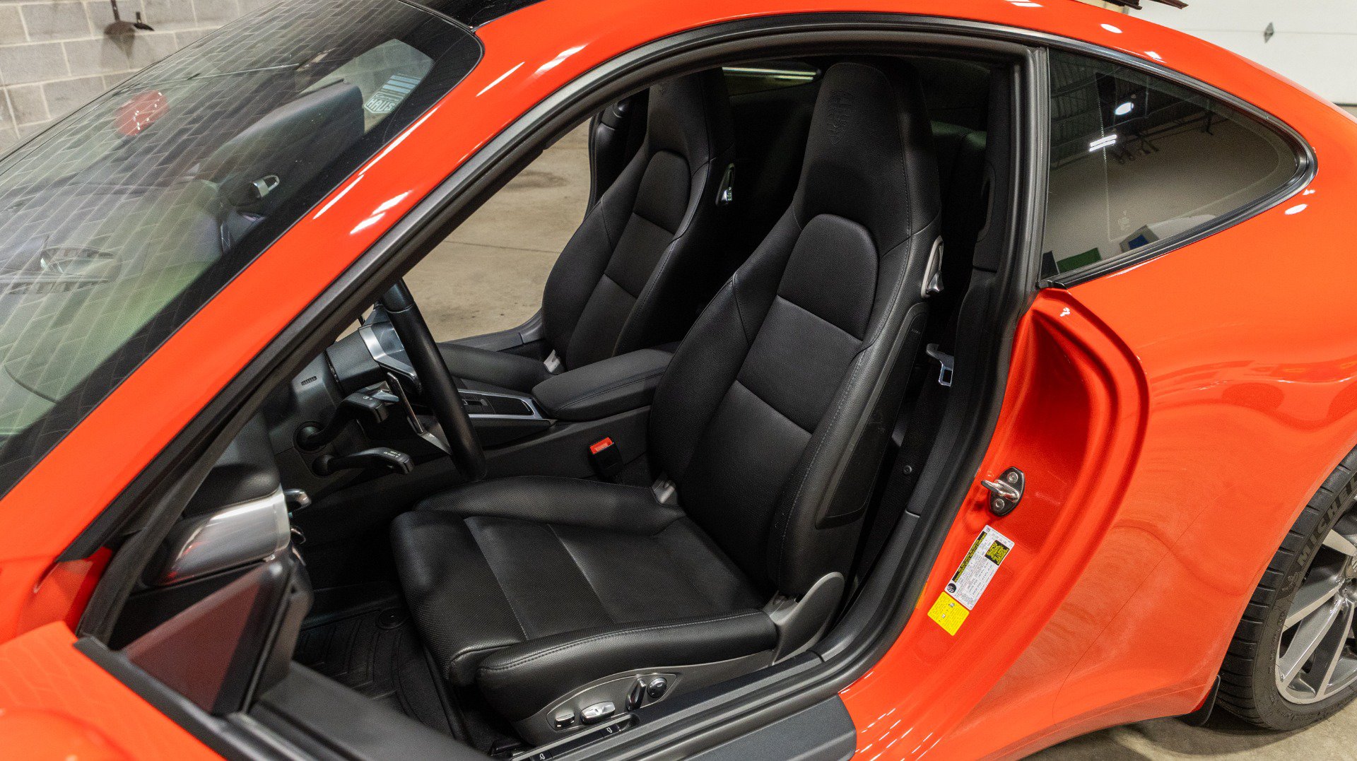 Used 2018 Porsche 911 Carrera RWD image 34