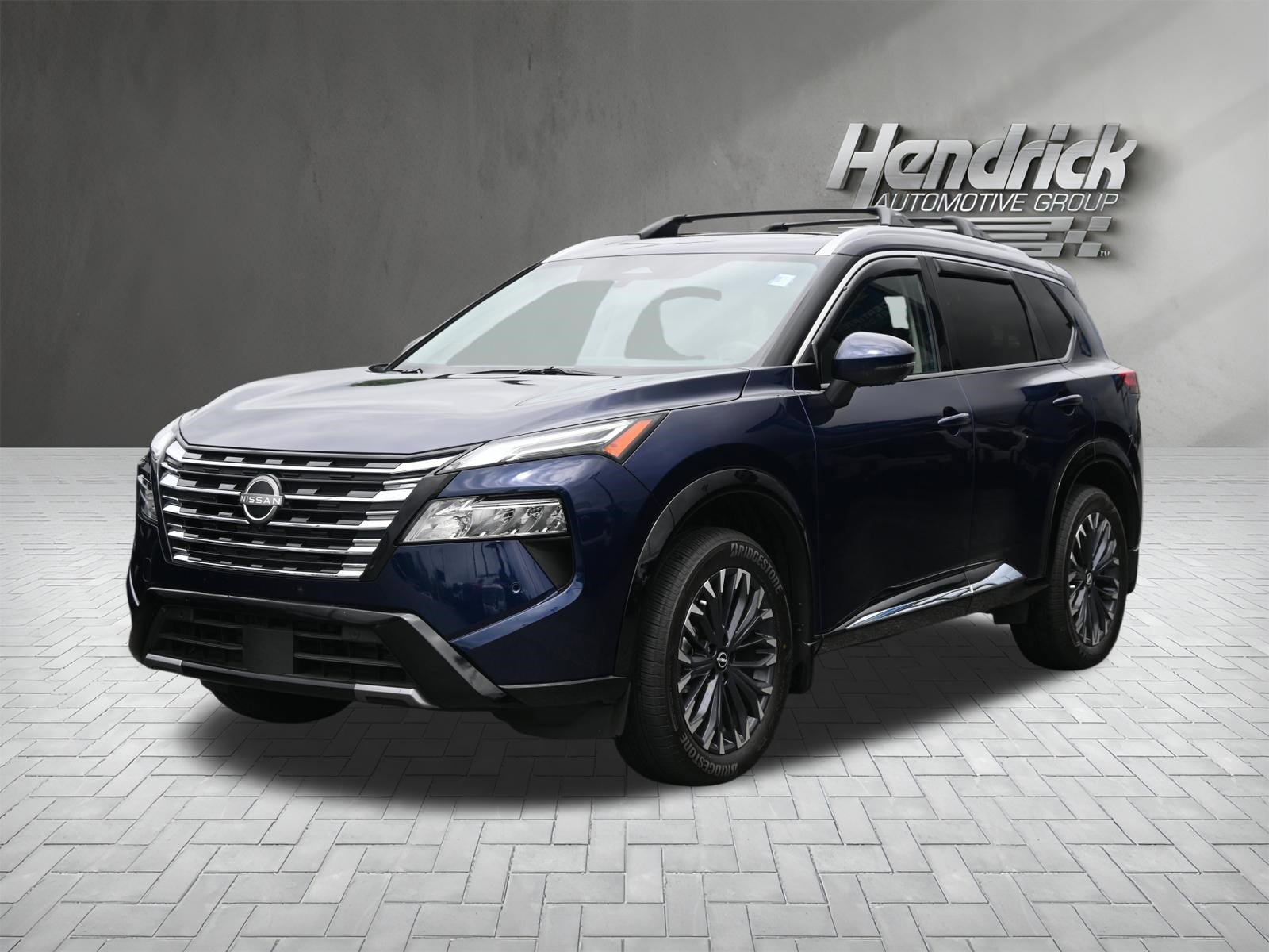 Used 2025 Nissan Rogue Platinum w/ Platinum Premium Package FWD image 5