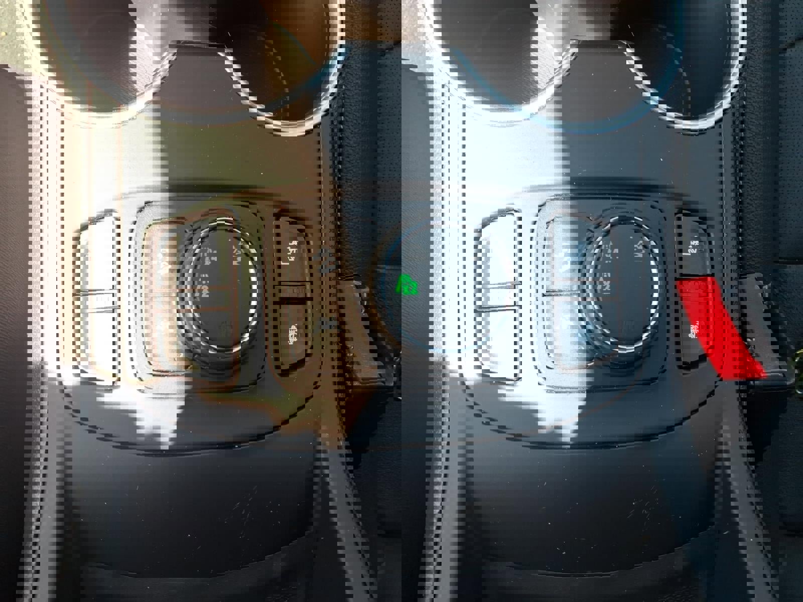 Used 2020 GMC Terrain SLT image 14