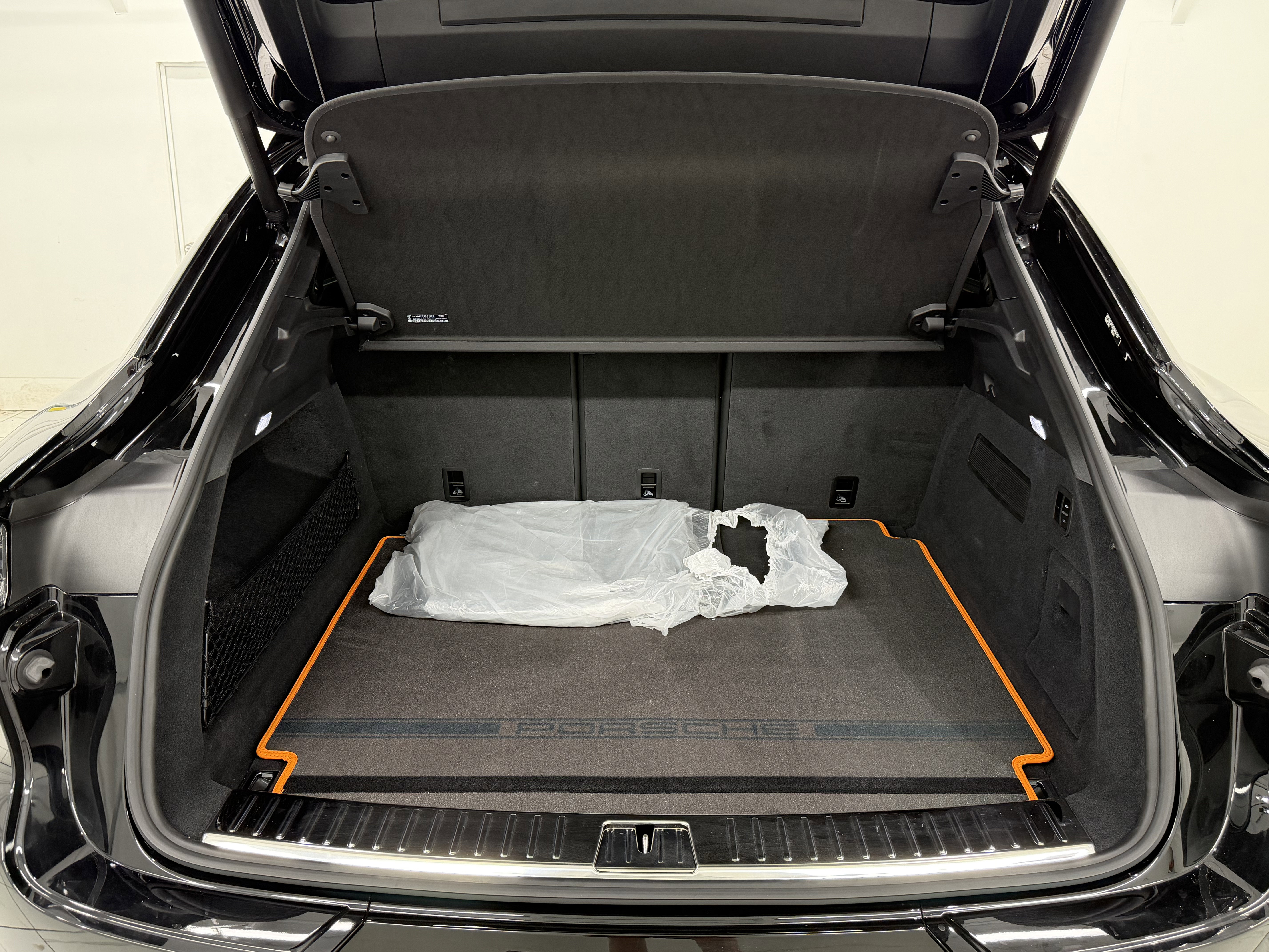 Certified 2025 Porsche Cayenne GTS image 67