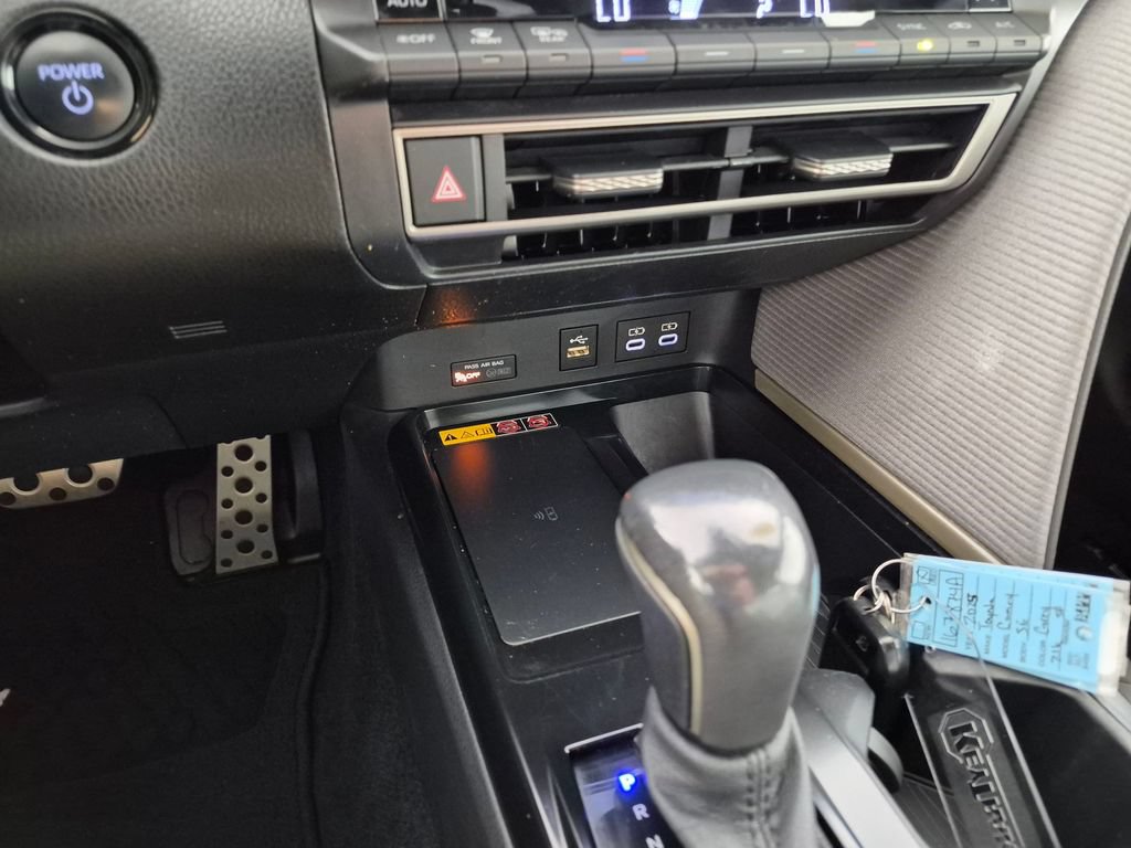 Used 2025 Toyota Camry SE FWD image 20