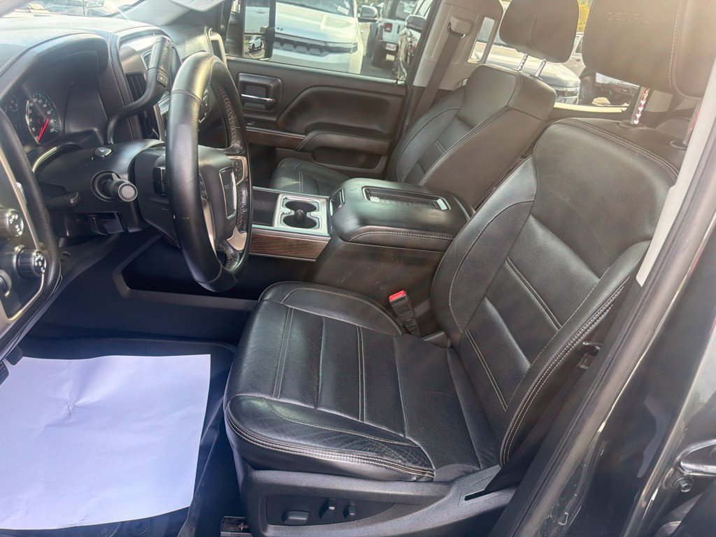 Used 2018 GMC Sierra 3500 Denali w/ Suspension Package, Off-Road AWD/4WD image 22