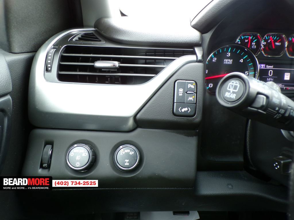 Used 2018 Chevrolet Suburban Premier image 36
