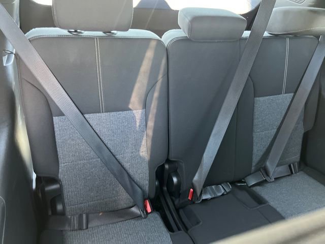 Used 2025 GMC Acadia Elevation image 19