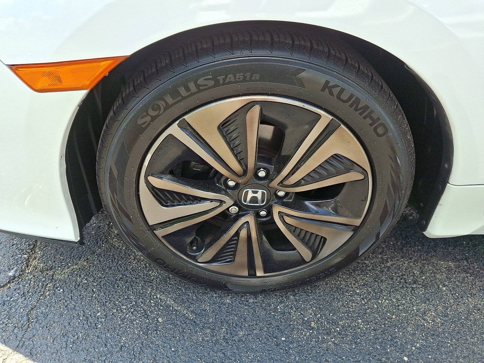 Certified 2018 Honda Civic EX image 28