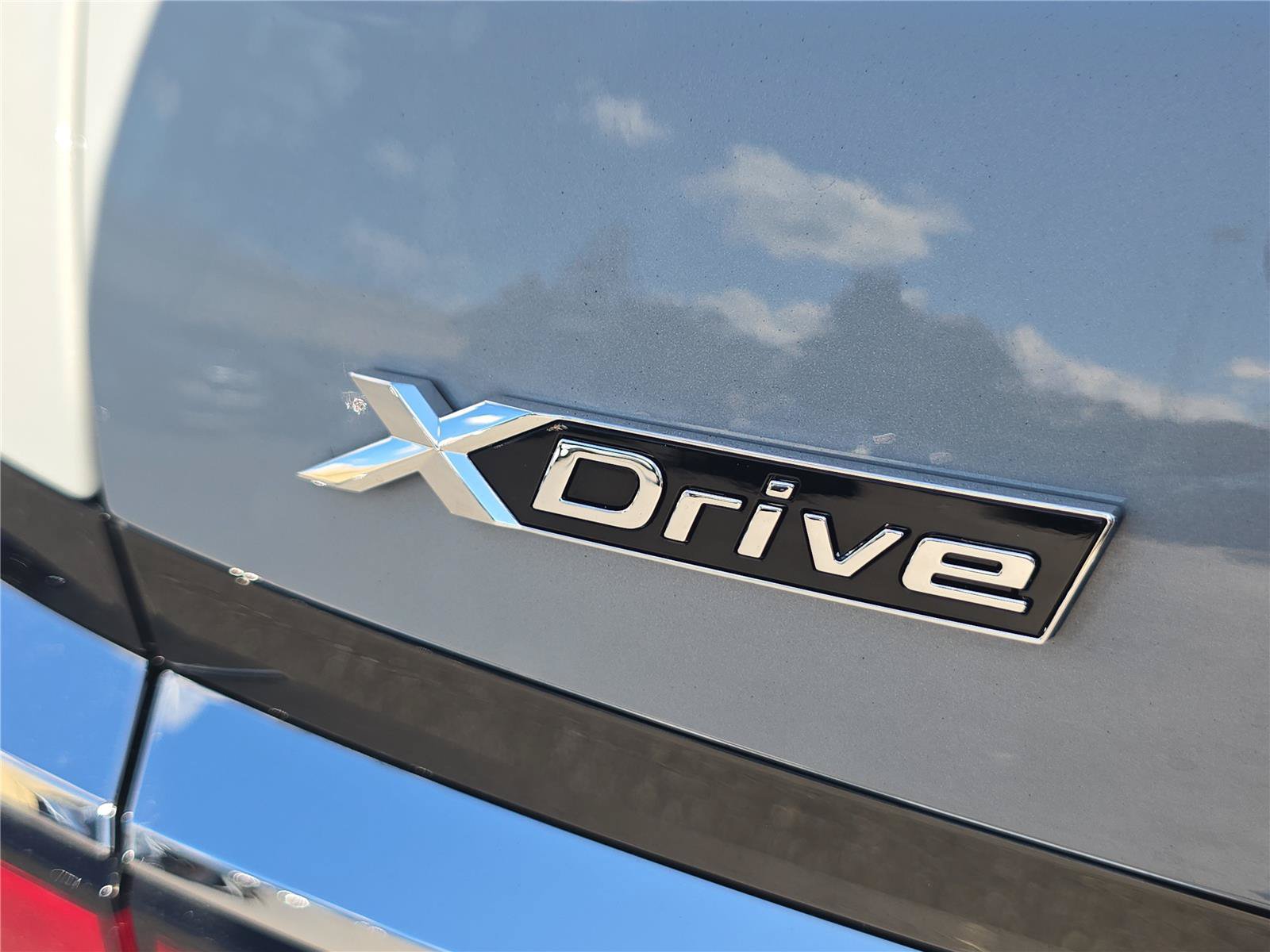 Used 2024 BMW 760i xDrive w/ Premium Package 2 AWD/4WD image 5