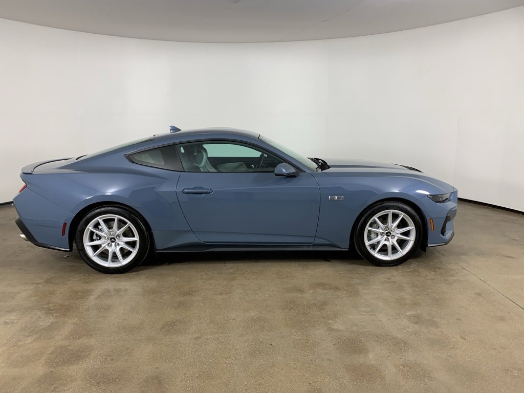 Used 2025 Ford Mustang GT Premium image 7
