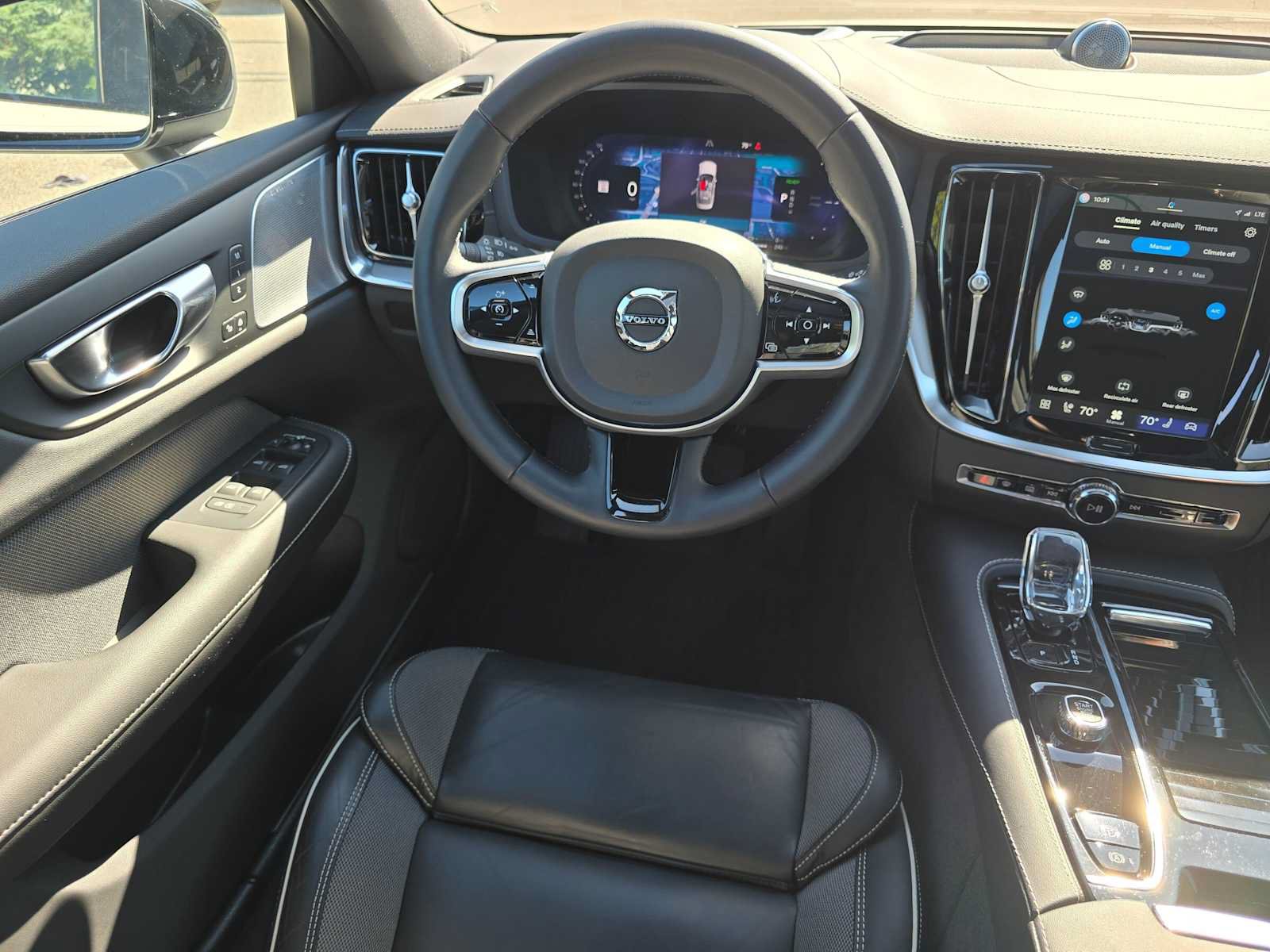 Certified 2024 Volvo S60 T8 Ultimate w/ Climate Package AWD/4WD image 17