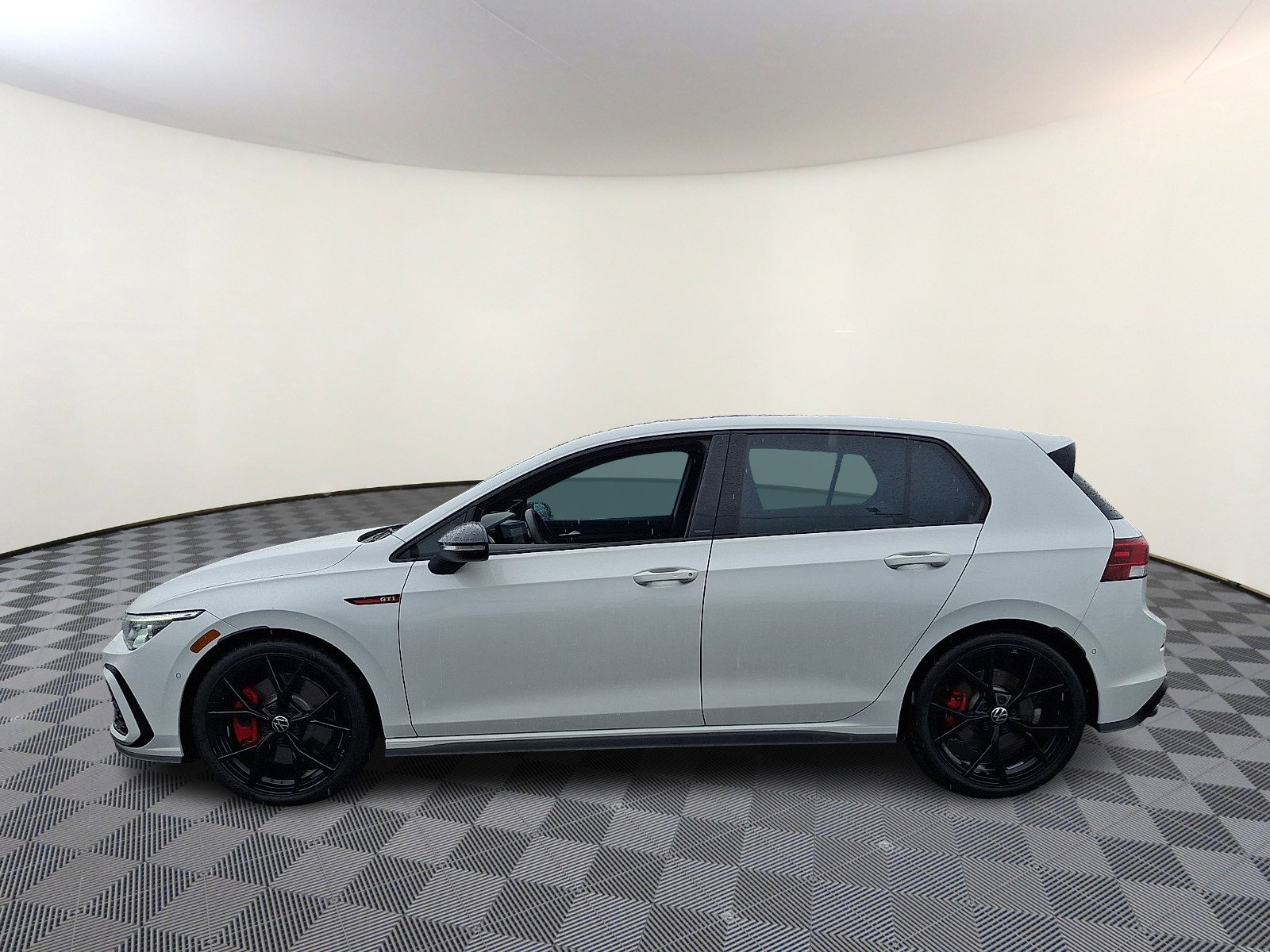Used 2024 Volkswagen GTI Autobahn FWD image 4