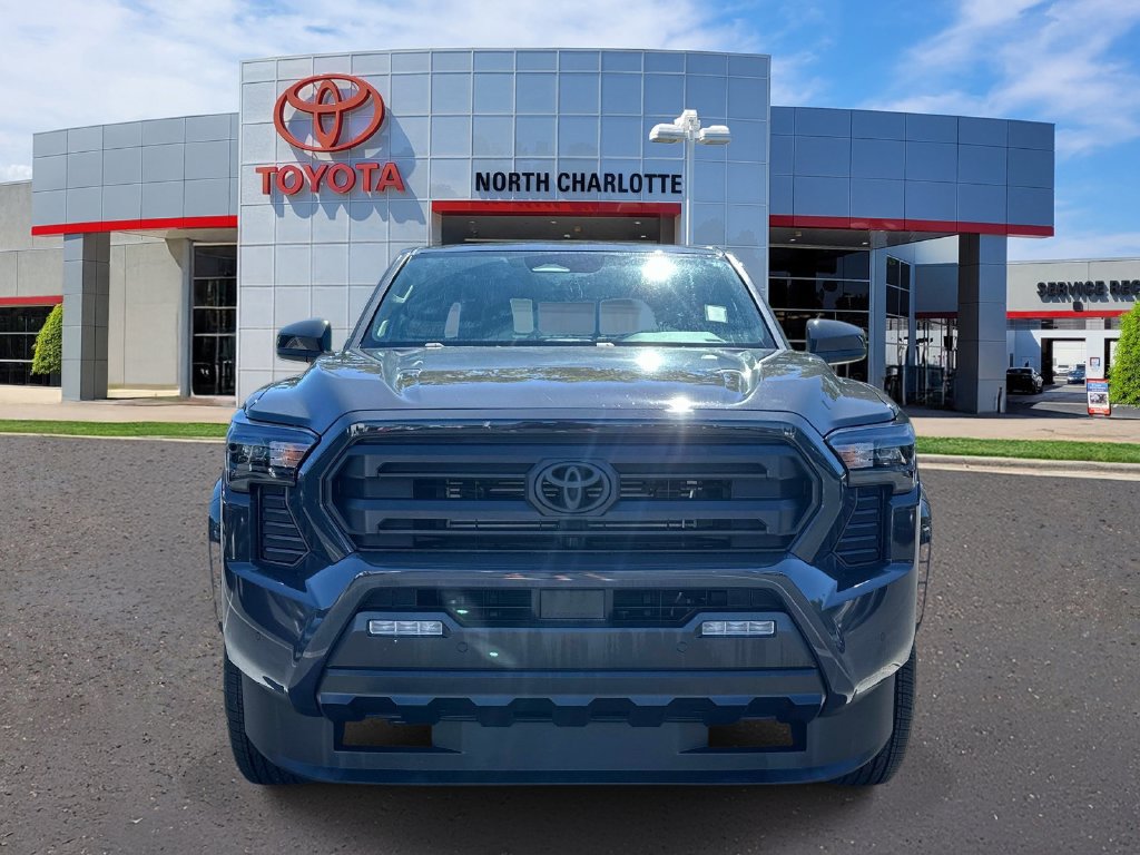 Used 2024 Toyota Tacoma SR5 AWD/4WD image 3