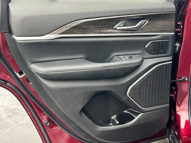 New 2026 Jeep Grand Cherokee Limited image 36