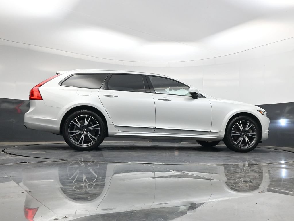 Used 2018 Volvo V90 T6 Cross Country w/ Convenience Package AWD/4WD image 36