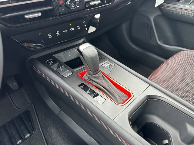 New 2025 Nissan Kicks SR image 25