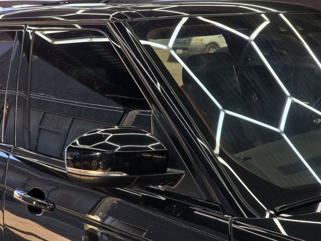 Used 2017 Land Rover Range Rover Long Wheelbase Supercharged image 34