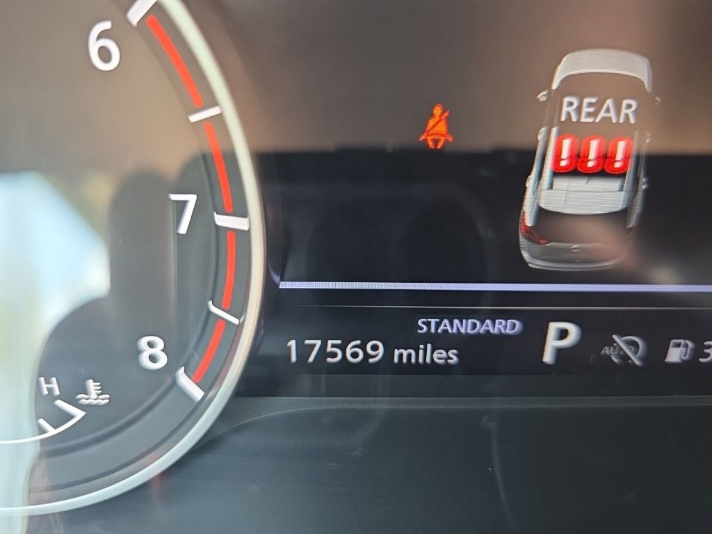 Used 2025 Nissan Rogue SV image 23