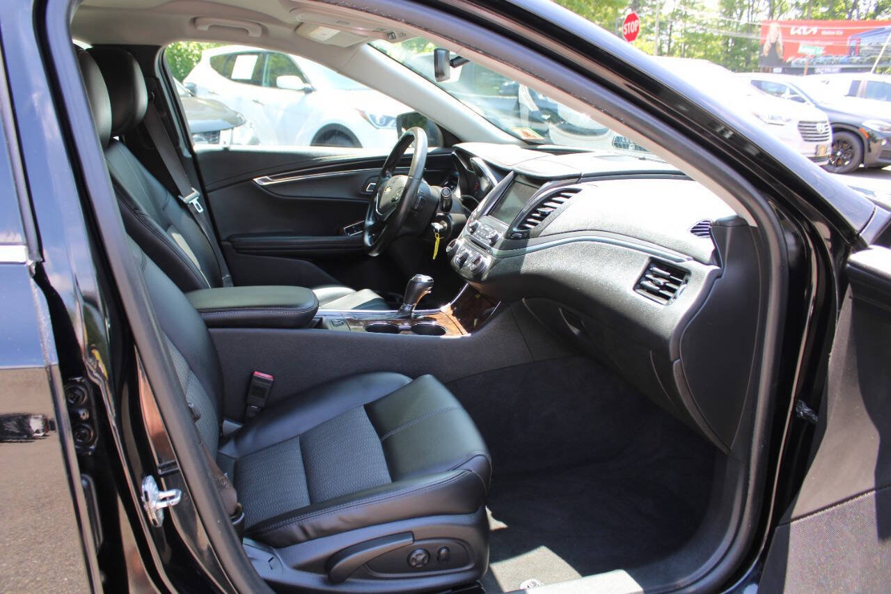 Used 2014 Chevrolet Impala LT w/ Convenience Package FWD image 28