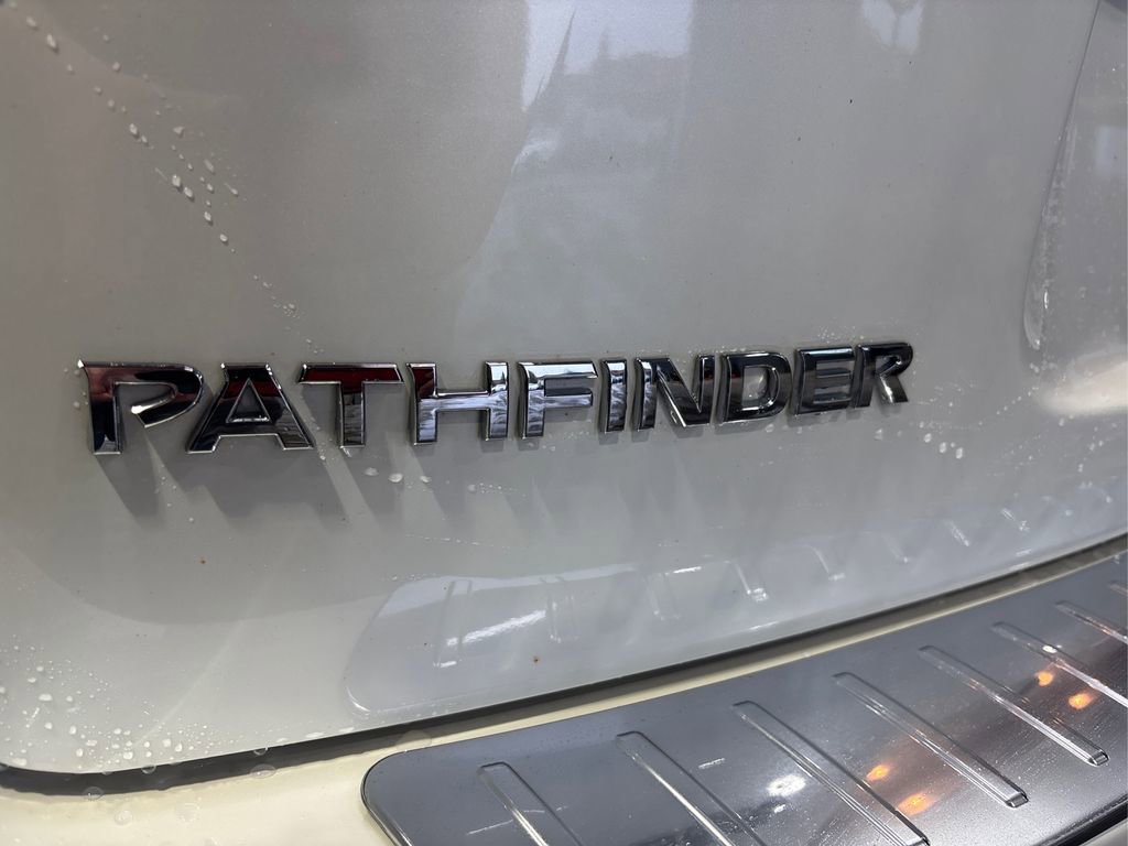Used 2019 Nissan Pathfinder Platinum image 15