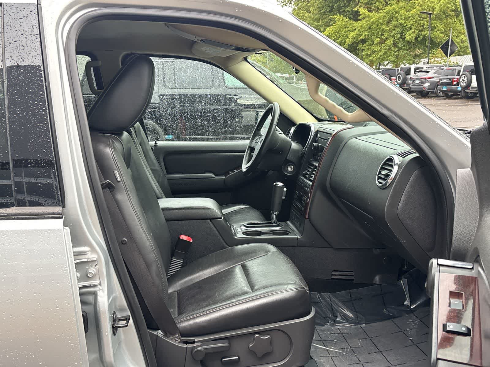 Used 2010 Ford Explorer Limited AWD/4WD image 9