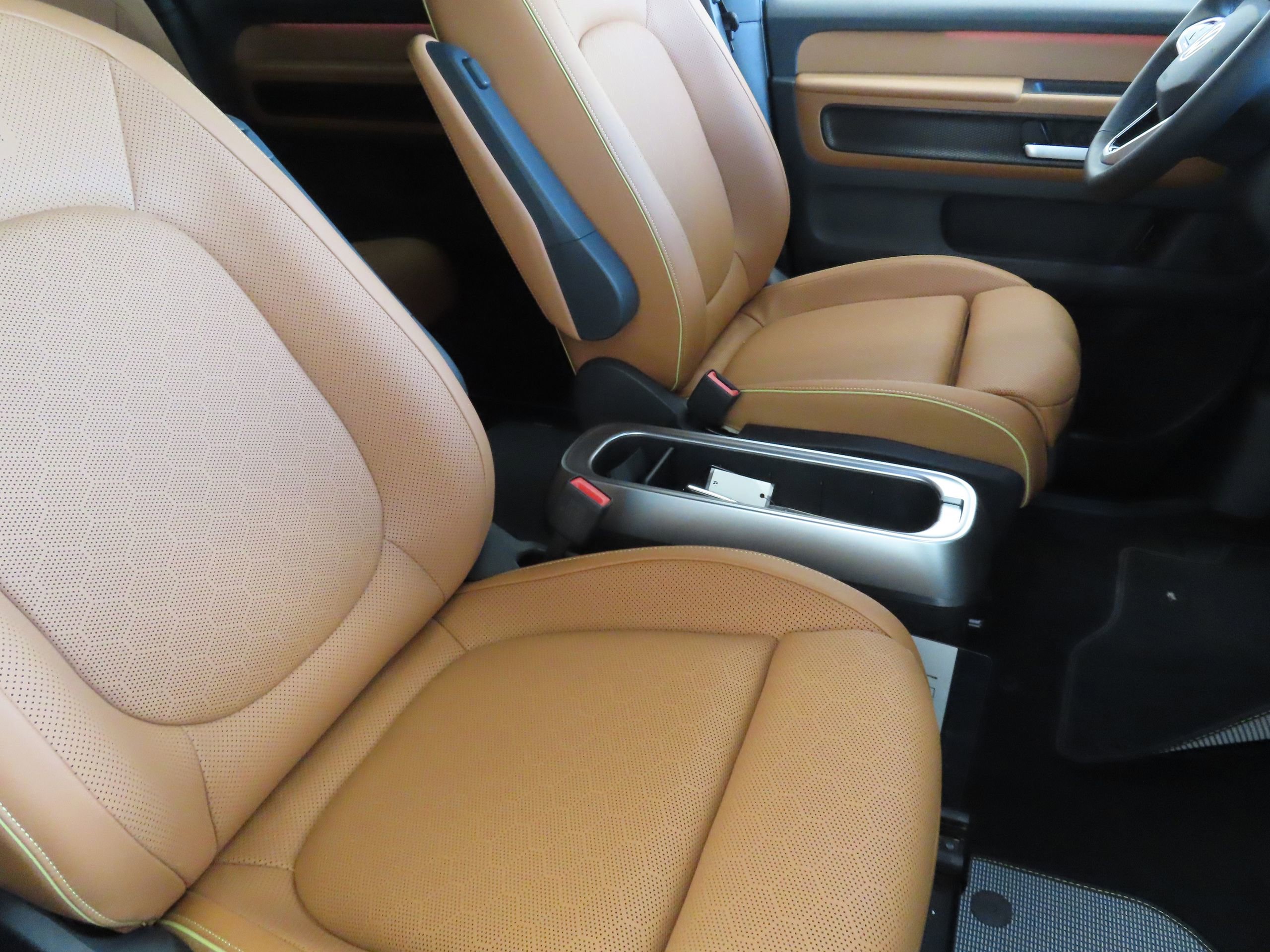 New 2025 Volkswagen ID. Buzz Pro S image 28