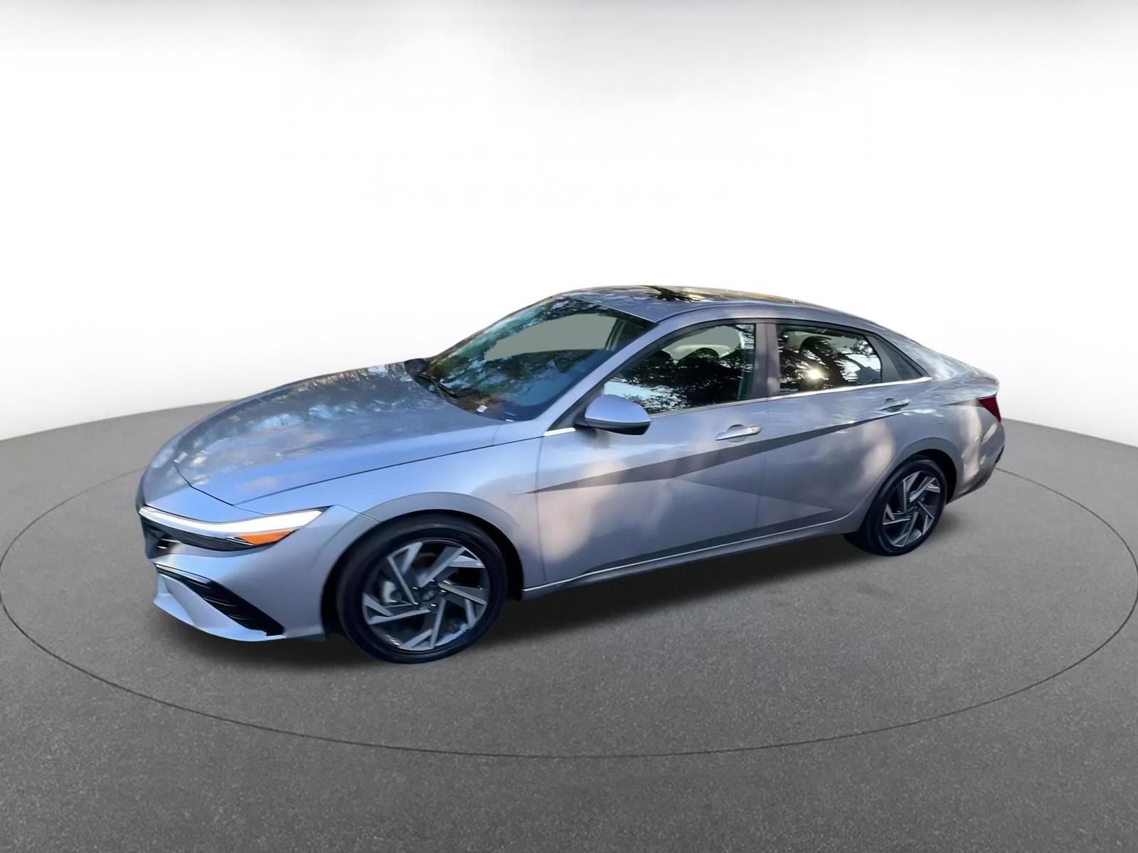 Used 2025 Hyundai Elantra SEL image 8