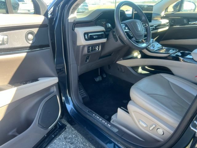 Used 2022 Lincoln Nautilus Reserve w/ Equipment Group 201A AWD/4WD image 10