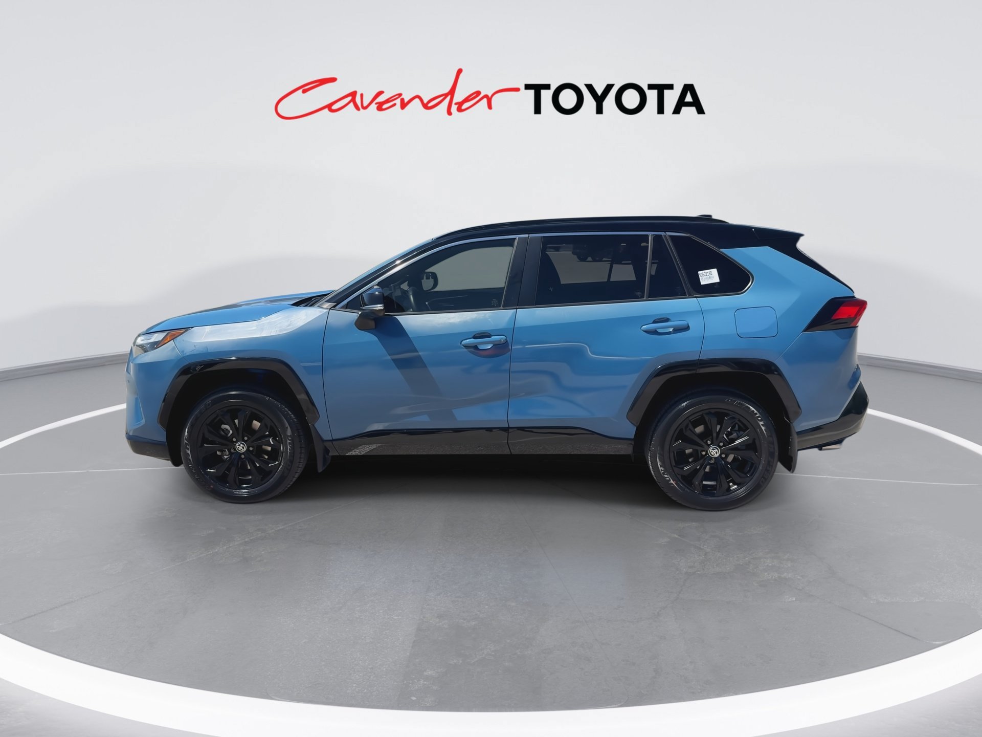Certified 2022 Toyota RAV4 XSE AWD/4WD image 5