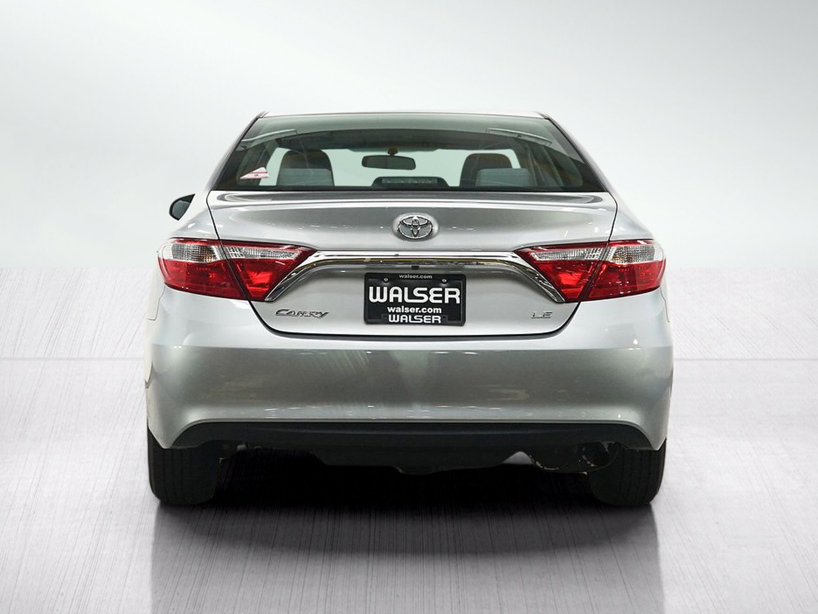 Used 2016 Toyota Camry LE FWD image 4