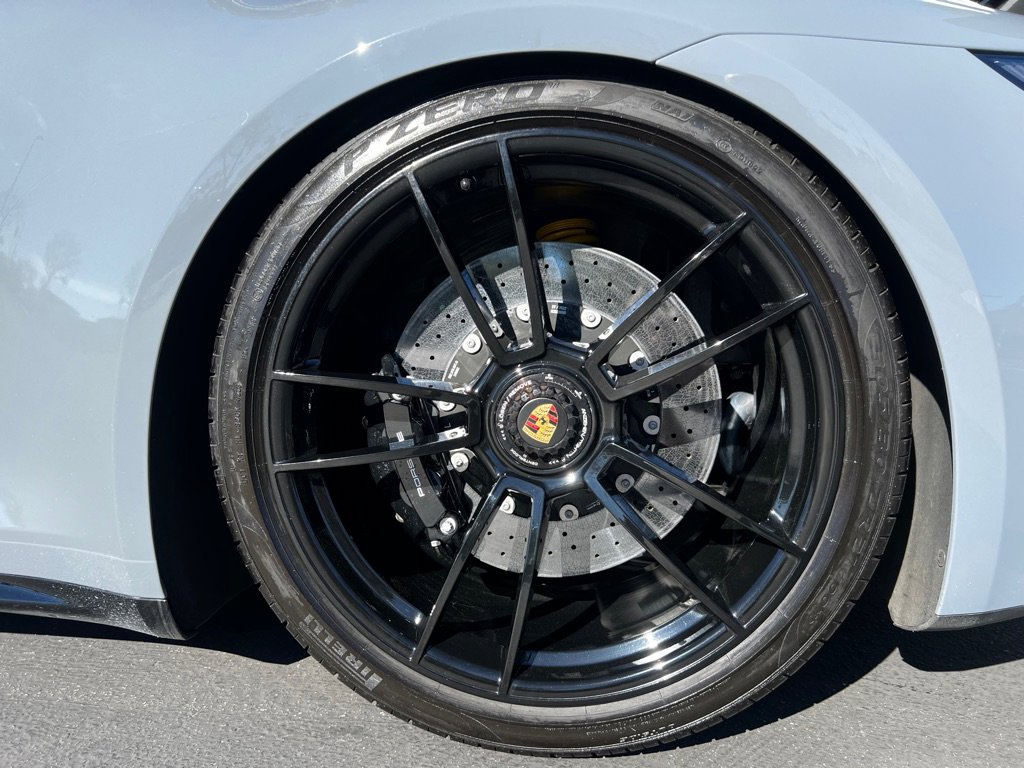 Used 2023 Porsche 911 Carrera 4 GTS w/ Premium Package image 15